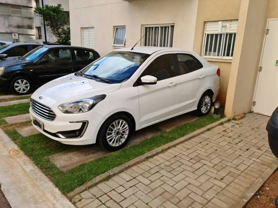 FORD KA 1.5 TI-VCT FLEX TITANIUM SEDAN AUTOMÁTICO